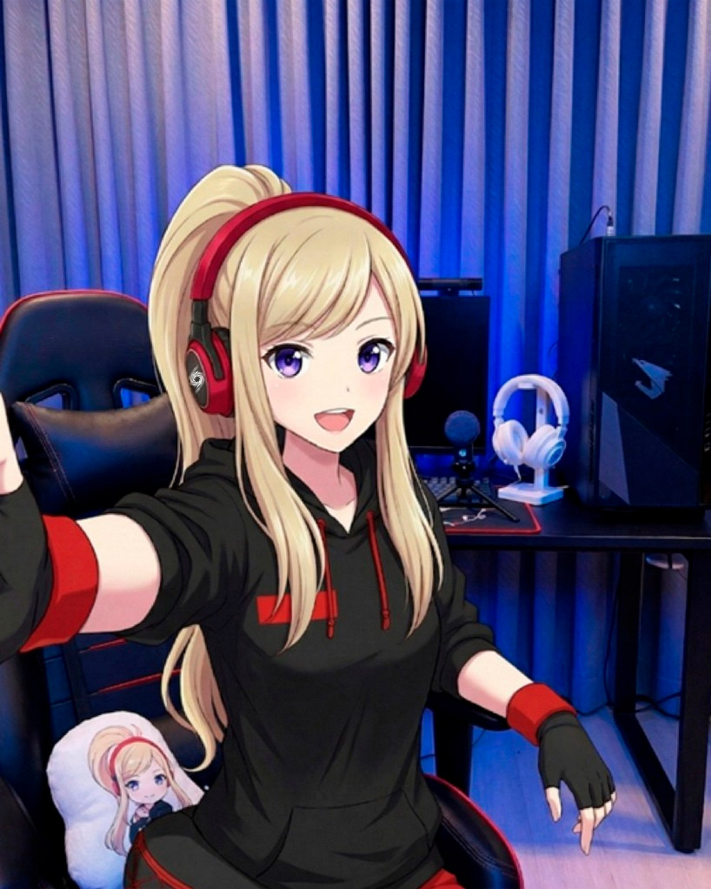 Elena AVerMedia Room with 4K Ultra HD Webcam, Versati Go Microphone