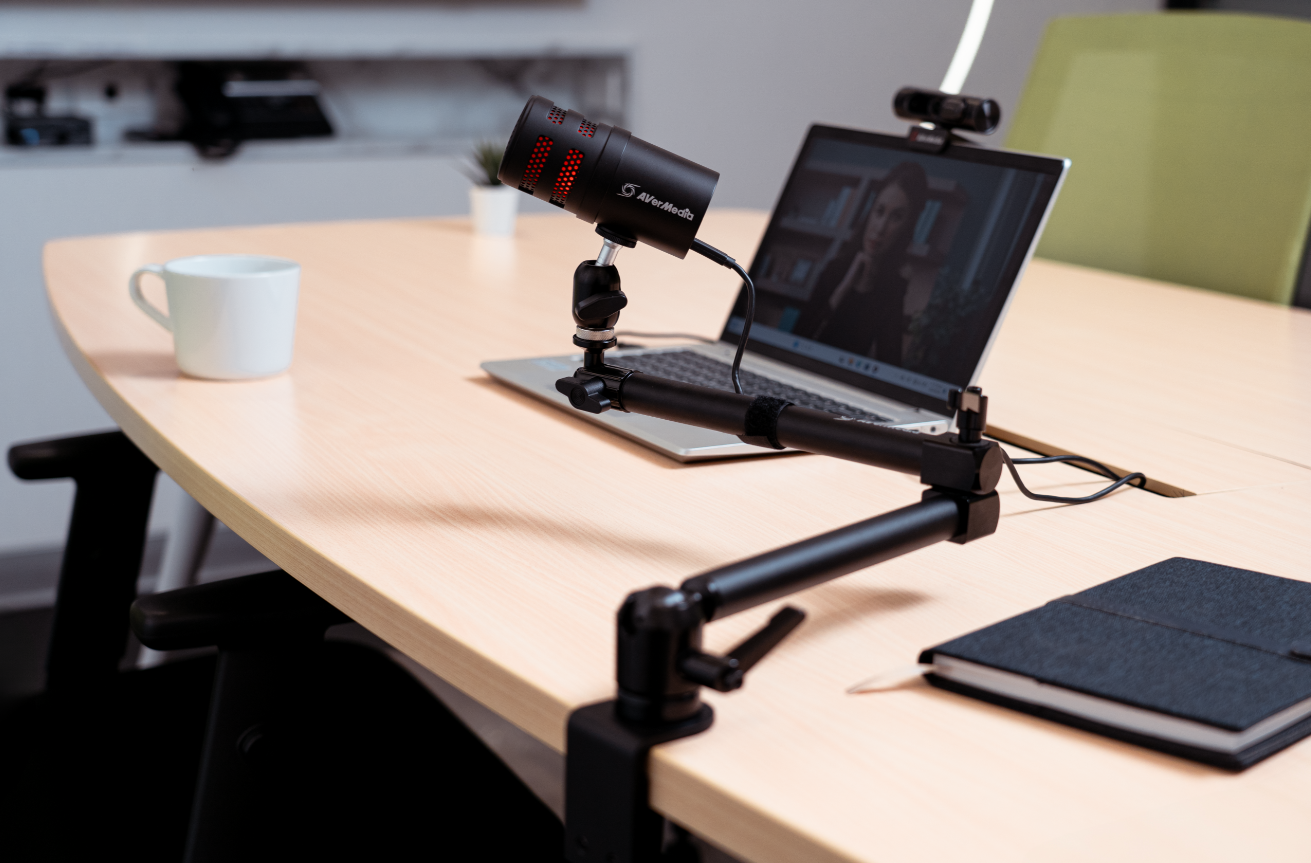 A mounted boom arm reduces desk vibrations by isolating your mic from direct contact with the desk.