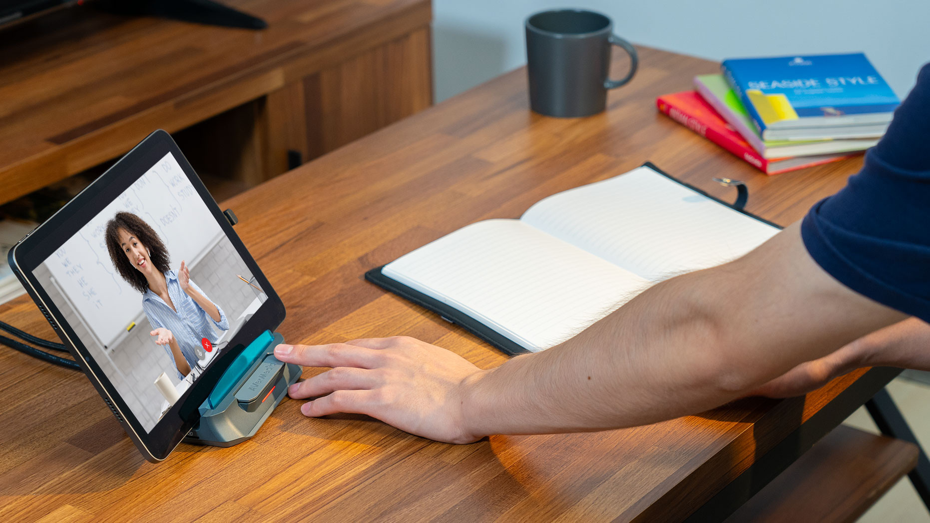 Enjoy PC-free, one button video recording with the X'TRA GO (GC515).